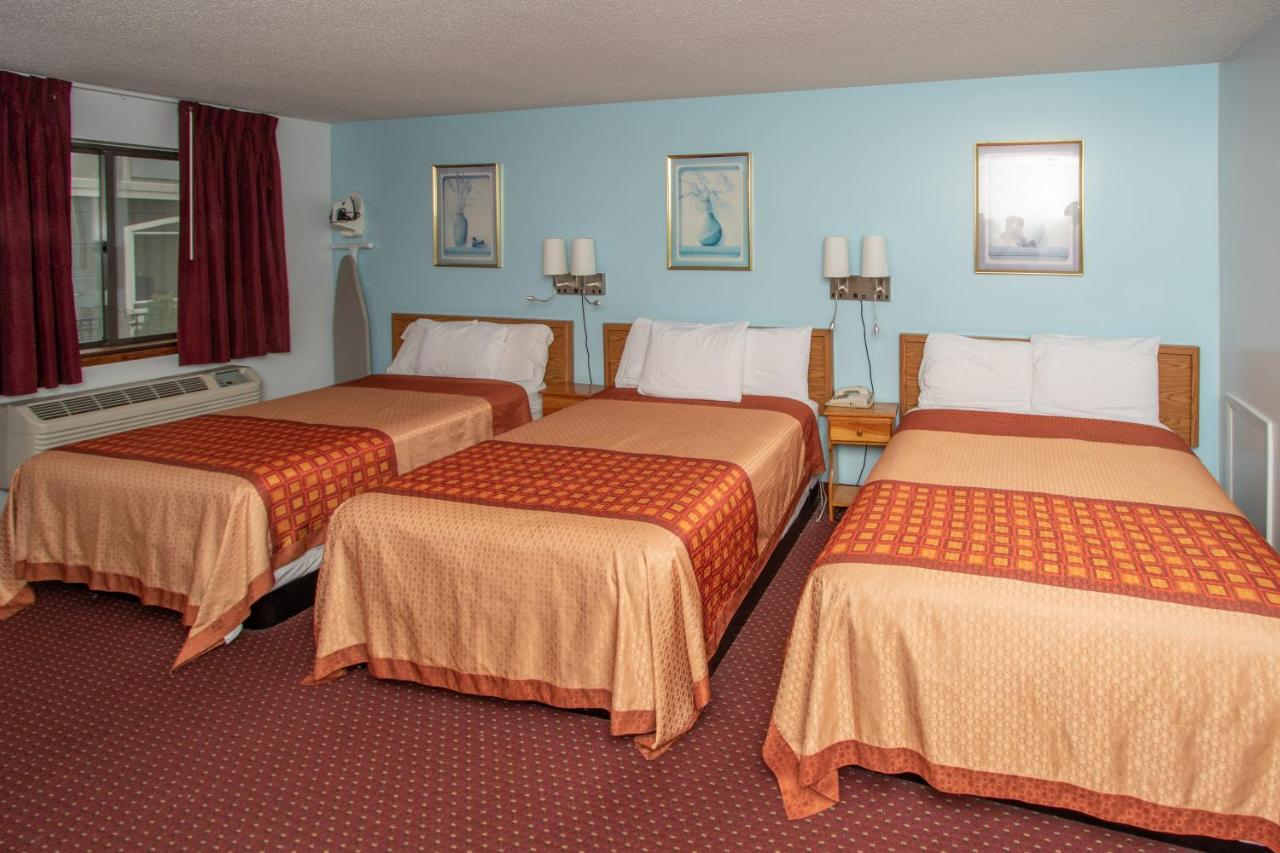 Eastbrook Inn Ronks Bagian luar foto