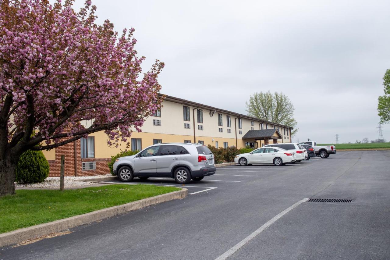 Eastbrook Inn Ronks Bagian luar foto