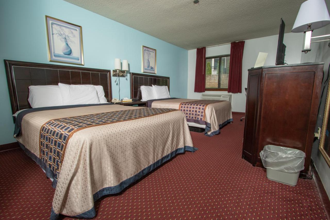 Eastbrook Inn Ronks Bagian luar foto