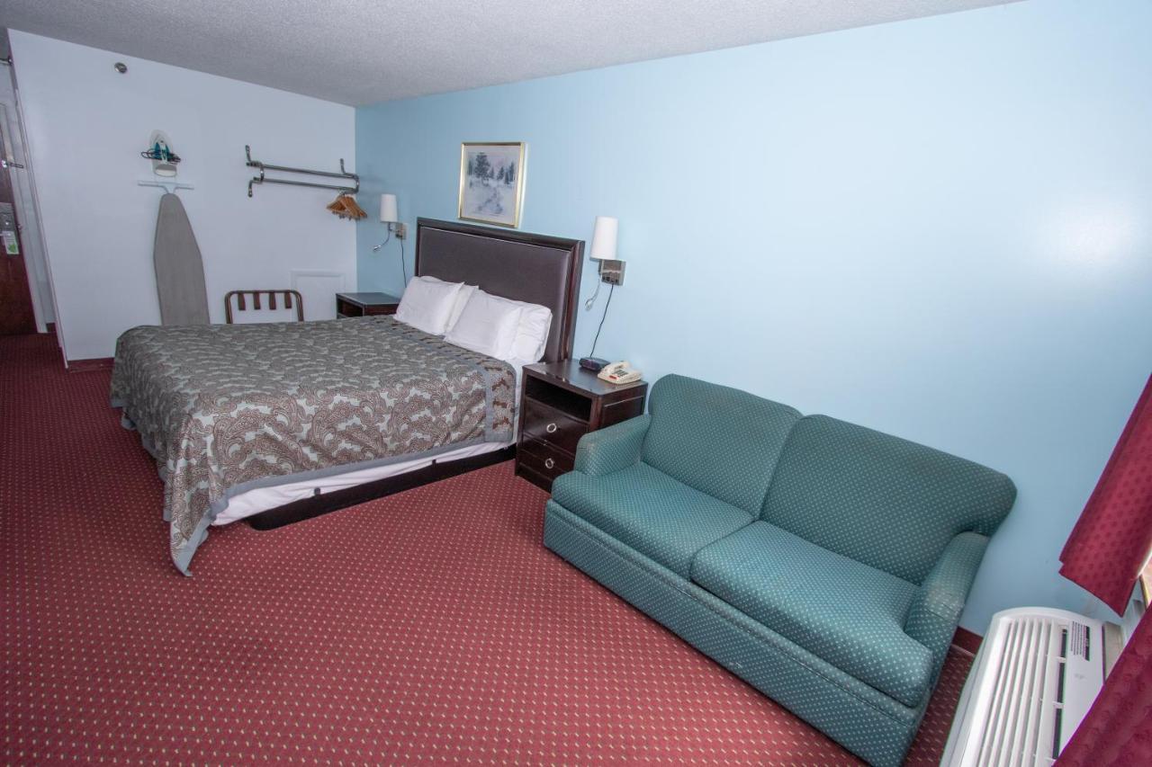 Eastbrook Inn Ronks Bagian luar foto
