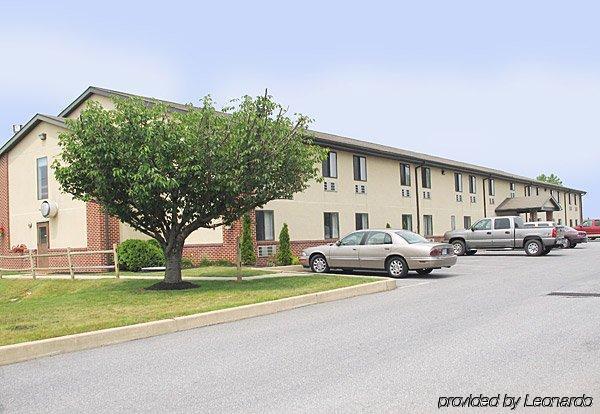 Eastbrook Inn Ronks Bagian luar foto